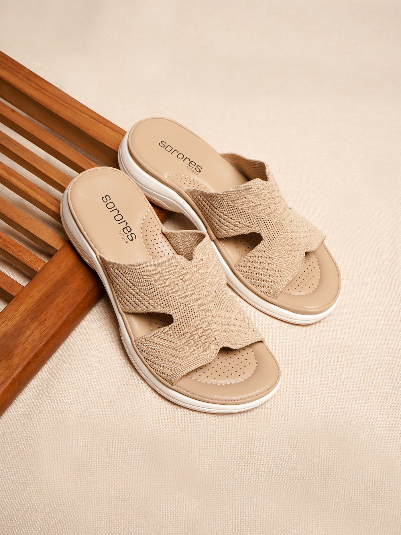 Benedict Flat Slides