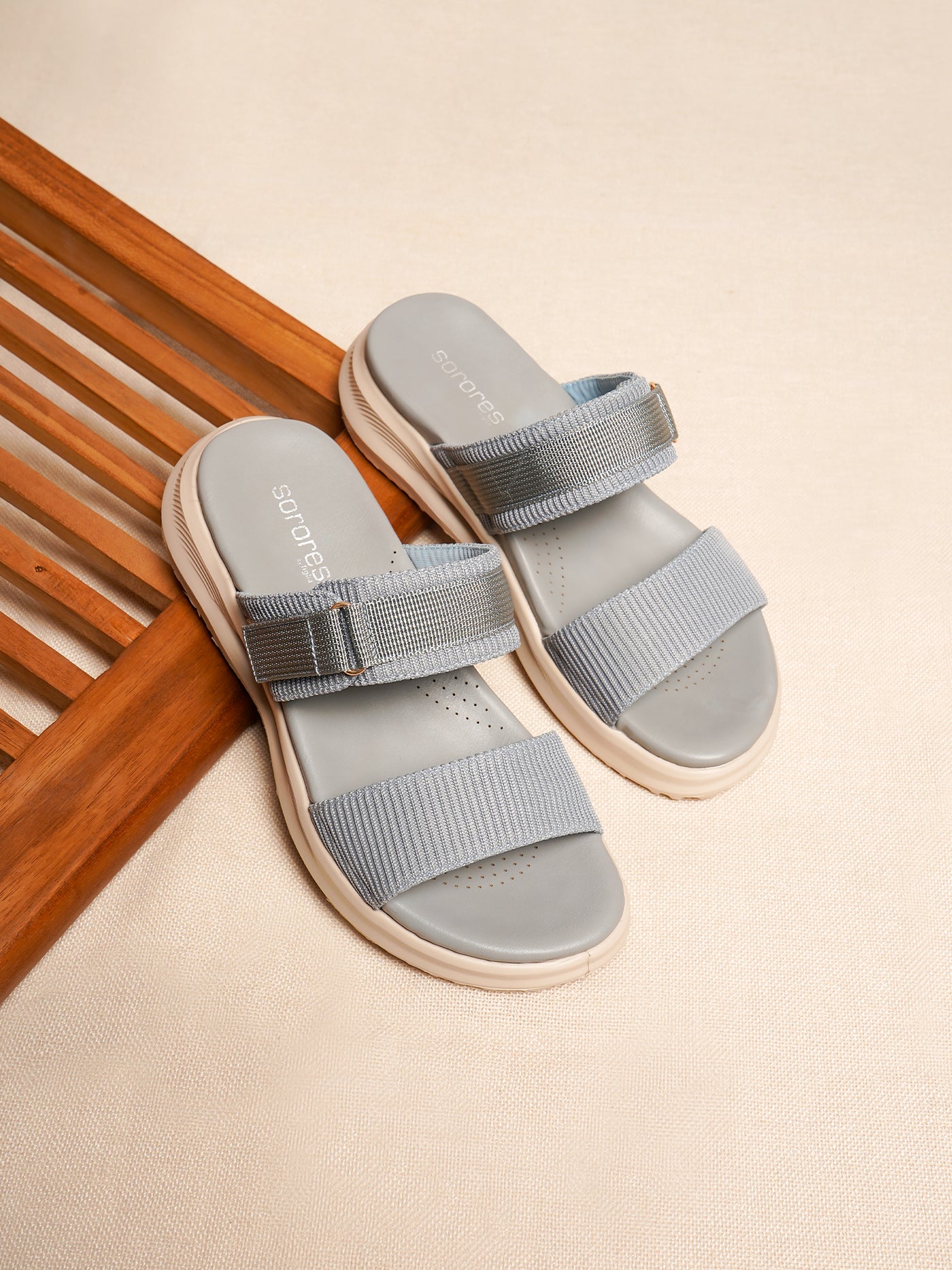 Carmelo Flat Slides