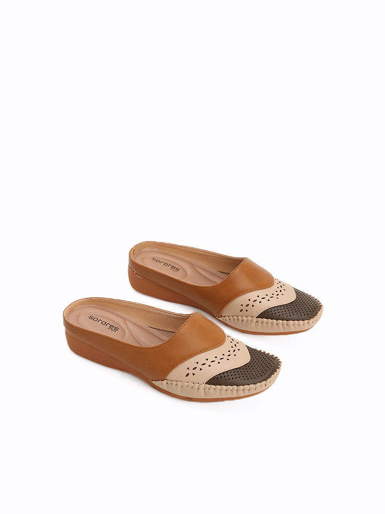 R-1072-A Flat Moccasins